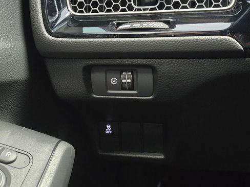 Used 2025 Honda Civic Sport image 25