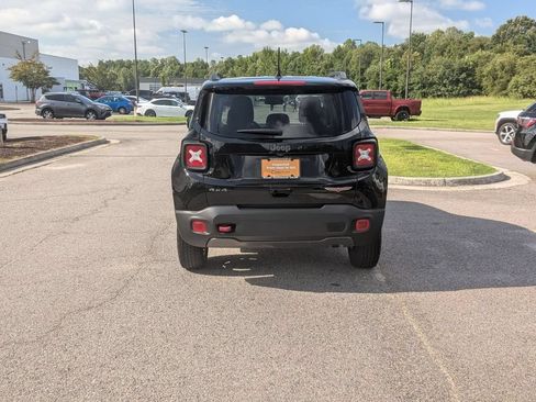 Certified 2022 Jeep Renegade Trailhawk AWD/4WD image 4