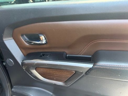Used 2017 Nissan Titan Platinum Reserve image 47