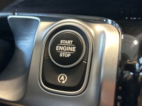 Used 2023 Mercedes-Benz GLB 250 4MATIC image 7