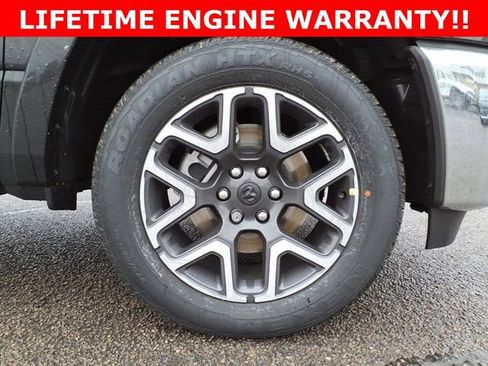 New 2026 RAM 1500 Laramie AWD/4WD image 9