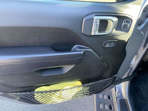 Used 2020 Jeep Gladiator Sport w/ Quick Order Package 24S image 15