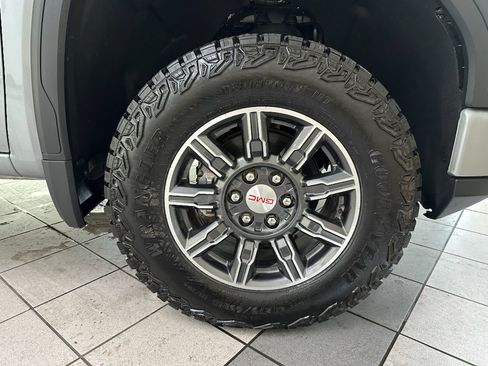 Used 2025 GMC Sierra 1500 AT4 AWD/4WD image 15