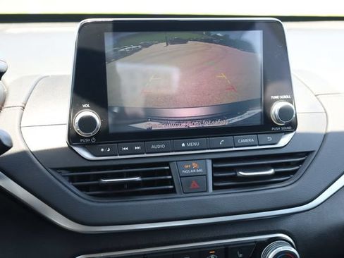 Used 2020 Nissan Altima 2.0 SR FWD image 21