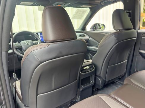 Used 2024 Lexus TX 350 AWD image 36