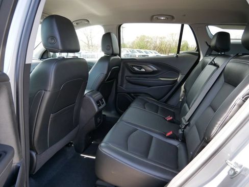 Used 2023 GMC Terrain SLT AWD/4WD image 16
