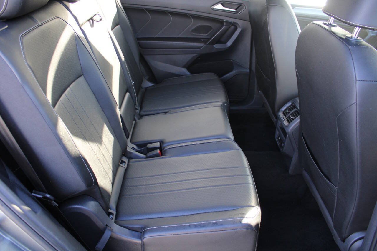Used 2023 Volkswagen Tiguan SE R-Line FWD image 10