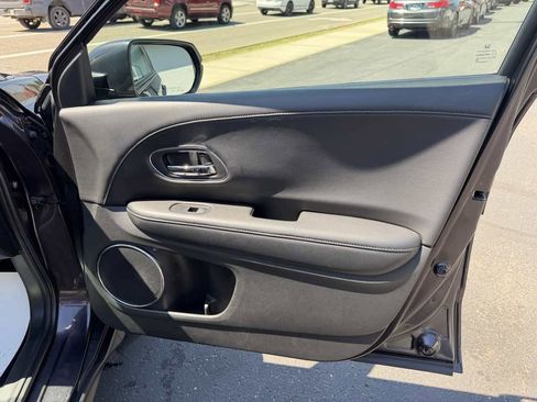 Used 2018 Honda HR-V EX-L image 20