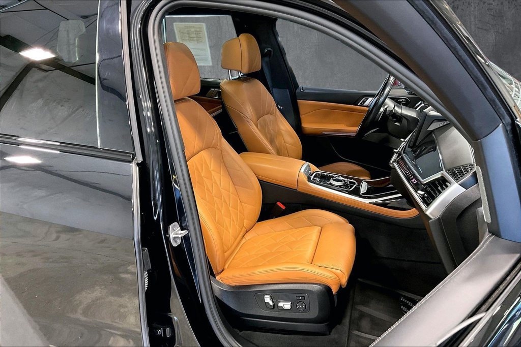Used 2023 BMW X7 xDrive40i w/ Executive Package AWD/4WD image 31