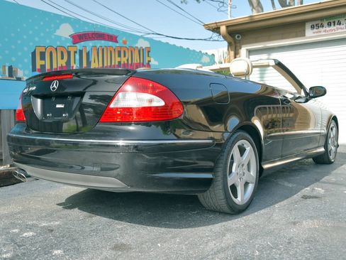 Used 2009 Mercedes-Benz CLK 350 Cabriolet image 24