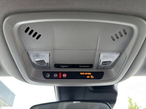 Used 2024 Chevrolet Malibu LT FWD image 31