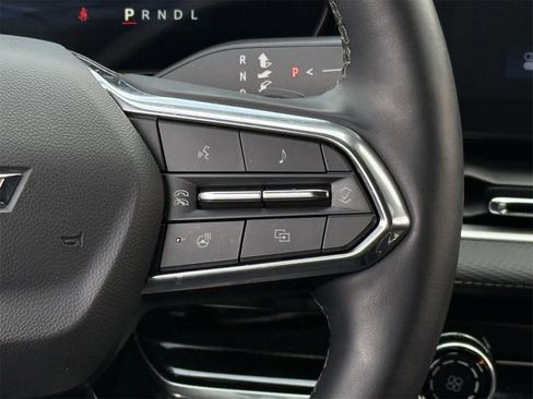 Used 2025 Chevrolet Equinox LT image 14