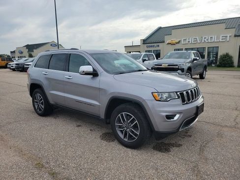 Used 2019 Jeep Grand Cherokee Limited AWD/4WD image 20