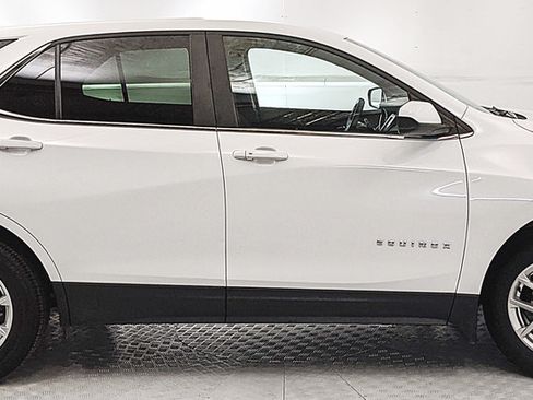 Used 2023 Chevrolet Equinox LT w/ LPO, Floor Liner Package AWD/4WD image 2
