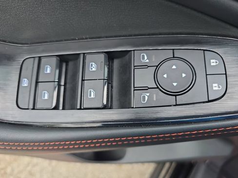 Used 2025 Nissan Rogue SV AWD/4WD image 29