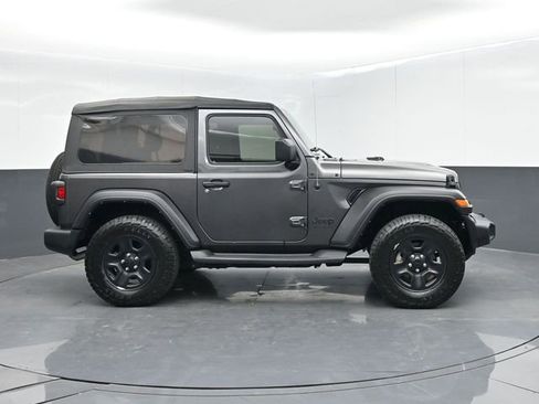 Used 2022 Jeep Wrangler Sport image 9