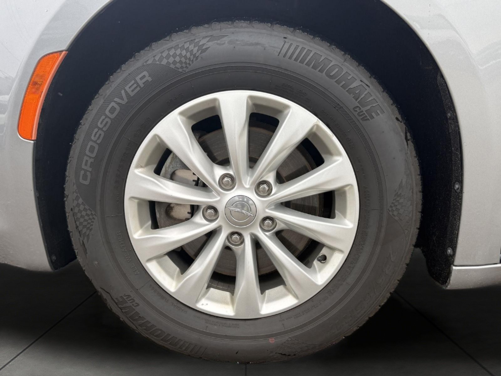 Used 2018 Chrysler Pacifica Touring-L Plus FWD image 7
