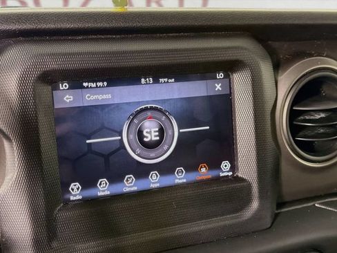 Used 2018 Jeep Wrangler Unlimited Sport S AWD/4WD image 14