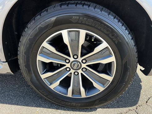 Used 2018 Nissan Armada SL w/ Premium Package AWD/4WD image 10