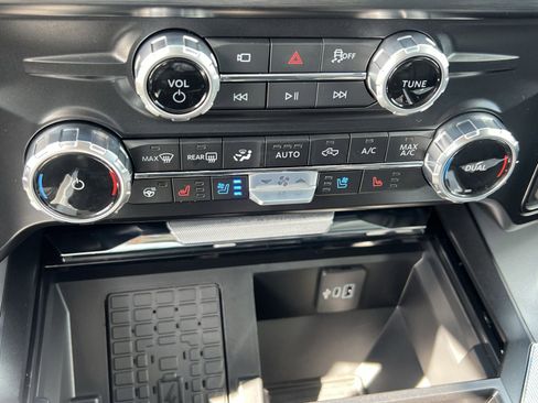 New 2025 Ford F250 Lariat w/ Lariat Ultimate Package image 20