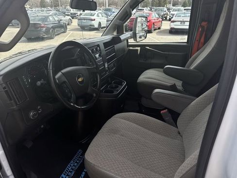 Used 2022 Chevrolet Express 3500 w/ Power Convenience Package RWD image 10