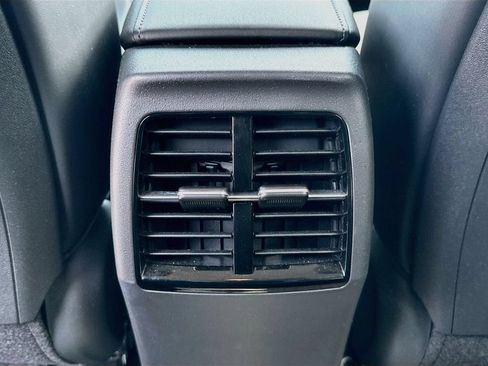 Certified 2023 Kia Niro Wind w/ Wind Preserve Package FWD image 28