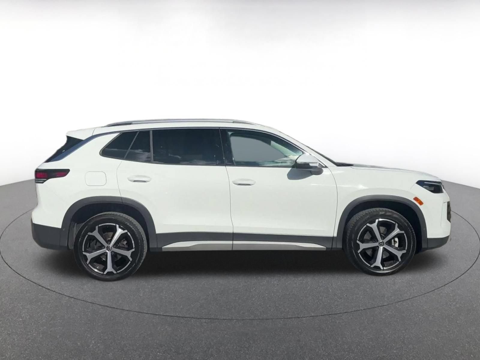 Used 2026 Volkswagen Tiguan SE AWD/4WD image 15