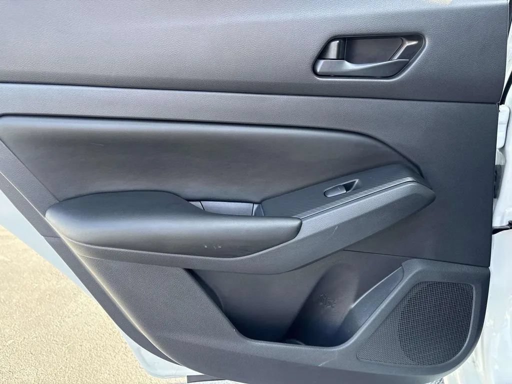 Used 2025 Nissan Altima 2.5 S FWD image 17