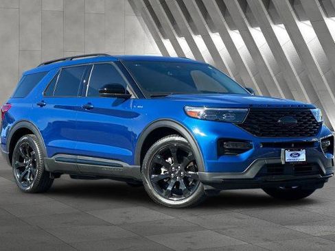 Certified 2023 Ford Explorer ST-Line w/ Class IV Trailer Tow Package image 2