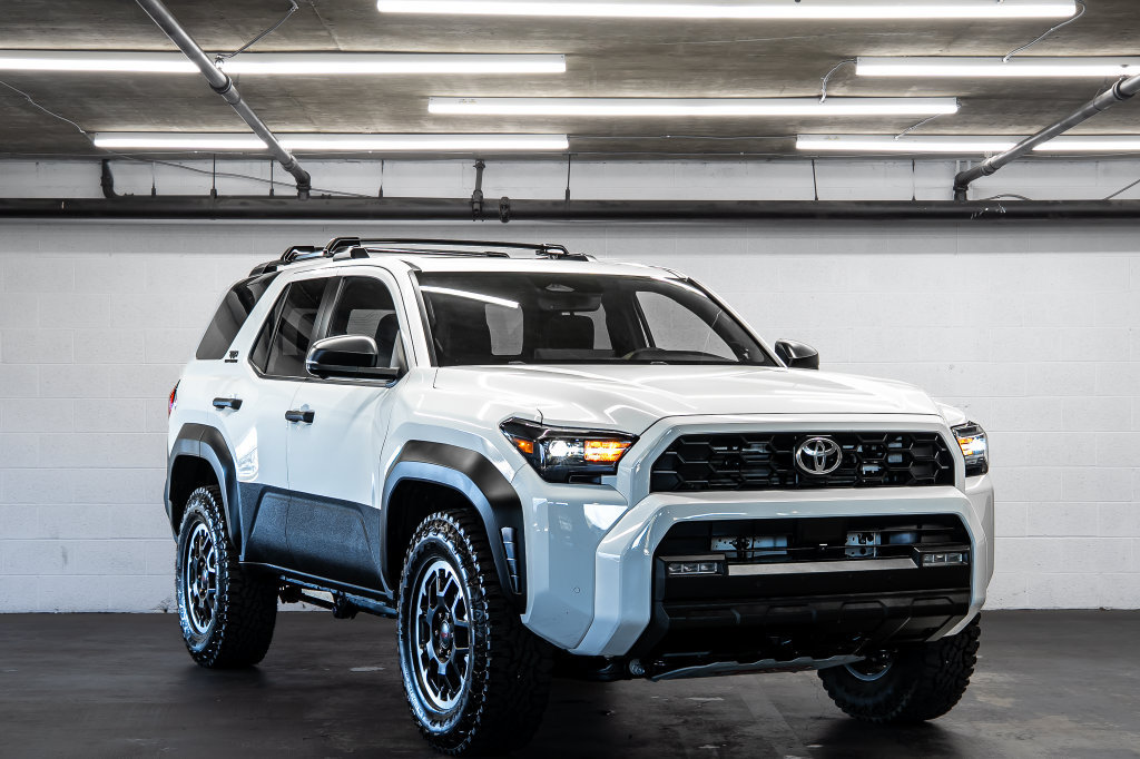 Used 2025 Toyota 4Runner TRD Off-Road Premium AWD/4WD image 7