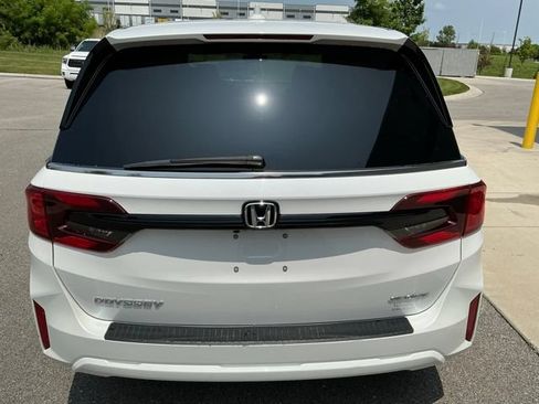 Used 2025 Honda Odyssey Sport-L image 3