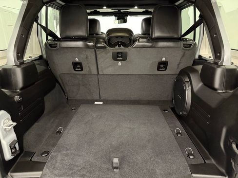 Used 2024 Jeep Wrangler Sahara w/ Technology Group image 12