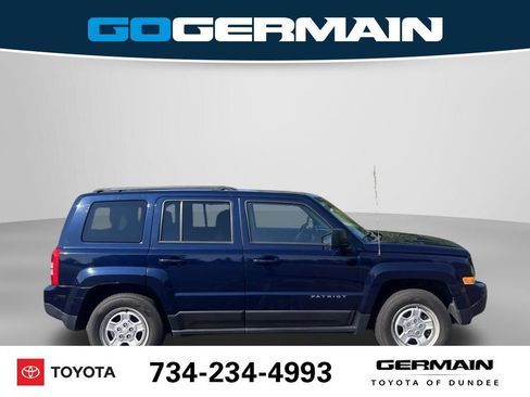Used 2017 Jeep Patriot Sport w/ Power Value Group FWD image 6