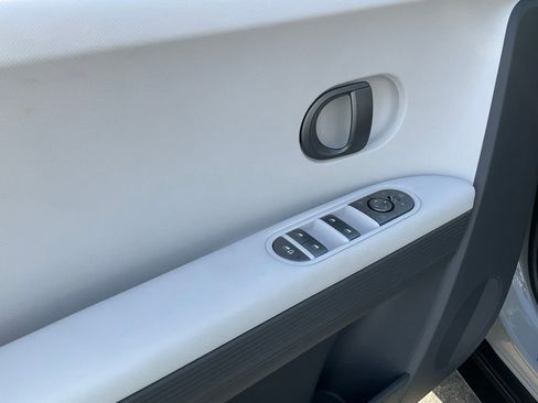 Used 2025 Hyundai Ioniq 5 SEL image 24