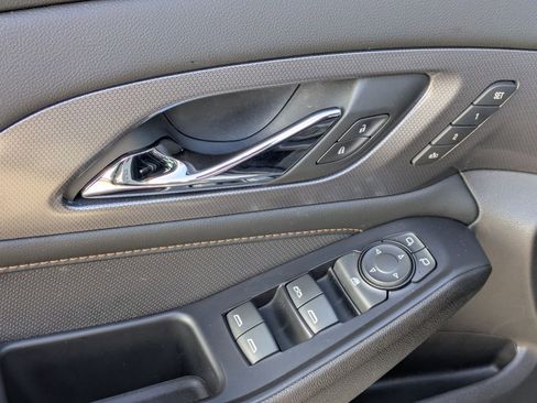 Used 2021 Chevrolet Traverse Premier w/ Redline Edition image 12