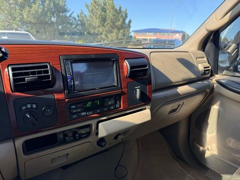 Used 2006 Ford F350 Lariat AWD/4WD image 31