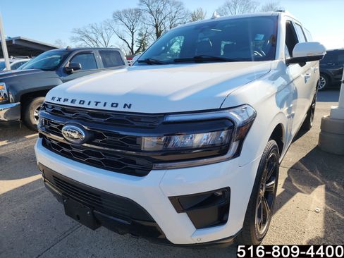 Used 2022 Ford Expedition Max Limited image 6