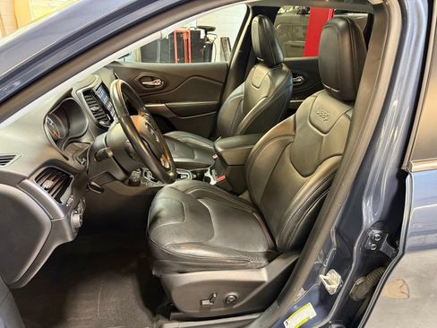 Certified 2020 Jeep Cherokee Limited AWD/4WD image 21