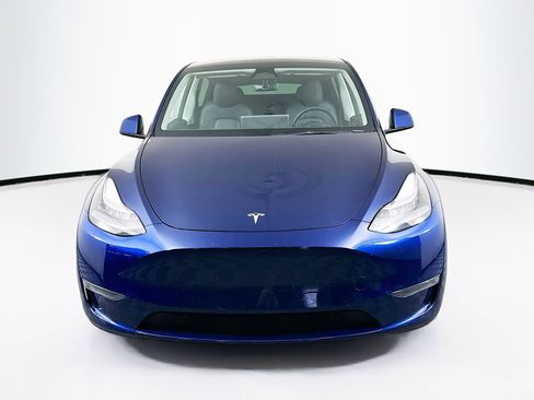 Used 2023 Tesla Model Y Long Range image 2