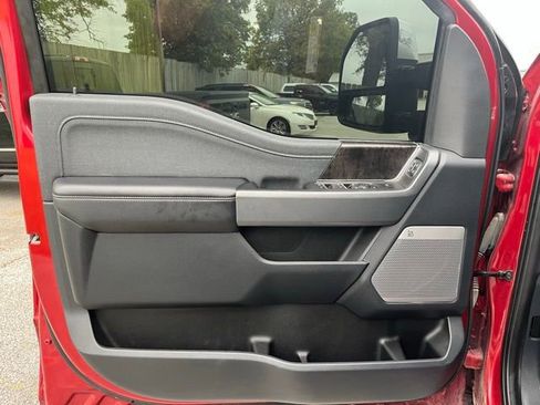 Used 2023 Ford F350 Lariat w/ Chrome Package image 13