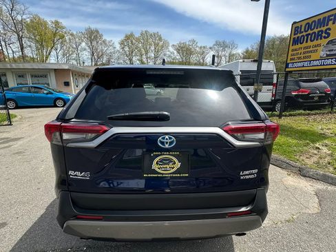 Used 2019 Toyota RAV4 Limited AWD/4WD image 6
