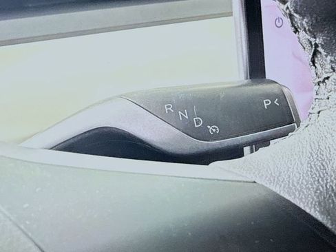 Used 2023 Tesla Model 3 Standard Range image 17