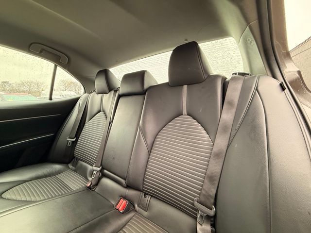 Used 2023 Toyota Camry SE FWD image 16
