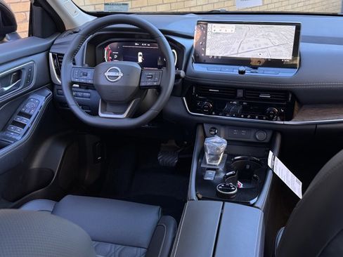 New 2026 Nissan Rogue Platinum w/ Platinum Premium Package image 15