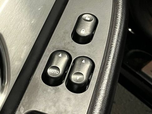 Used 2003 Ford Thunderbird RWD image 15