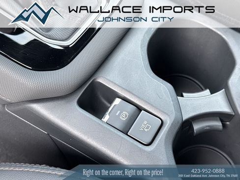 Used 2025 Subaru Forester Touring AWD/4WD image 29