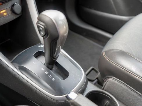 Used 2022 Chevrolet Trax LT w/ LT Convenience Package image 31