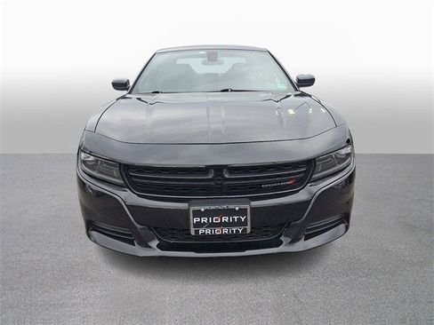 Used 2023 Dodge Charger SXT image 2