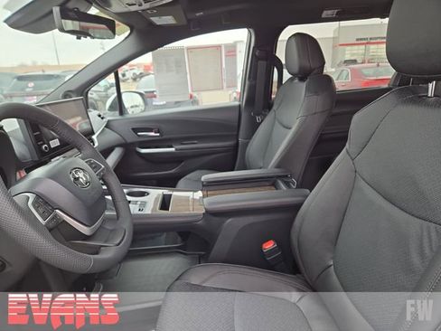 Certified 2026 Toyota Sienna Limited image 21