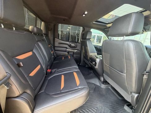 Used 2022 GMC Sierra 1500 AT4 w/ AT4 Preferred Package AWD/4WD image 14